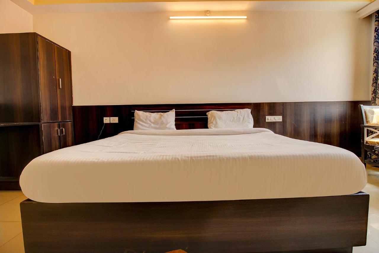 Fabhotel Ps Grand Lakhnau Kültér fotó