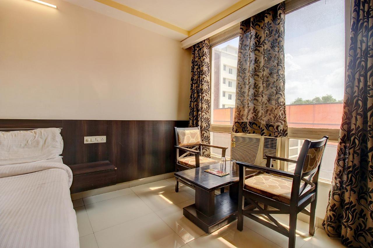 Fabhotel Ps Grand Lakhnau Kültér fotó